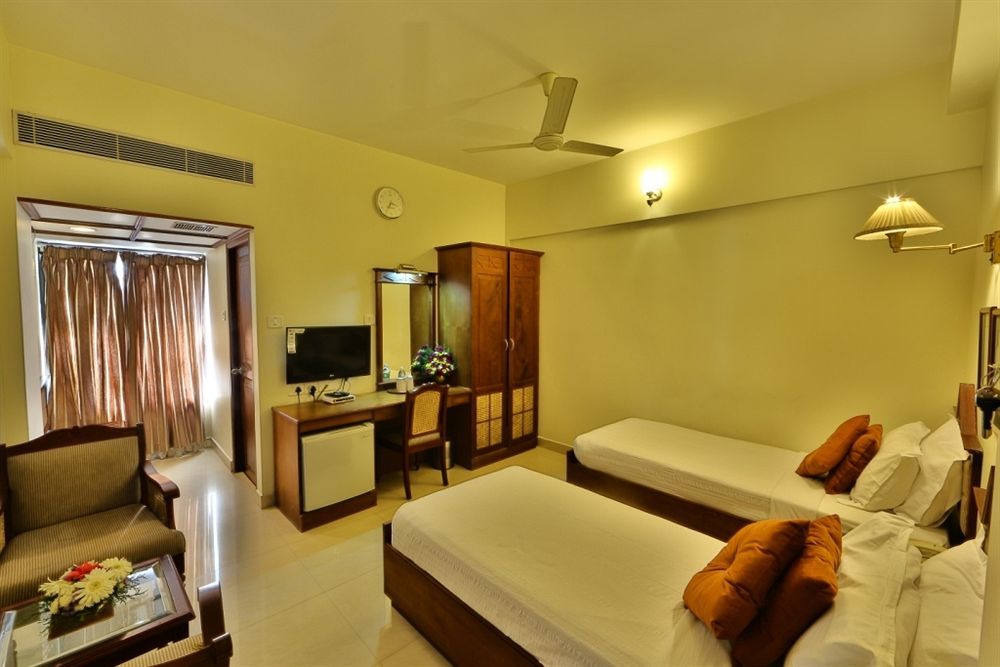 Hotel Fort Queen Kochi Exteriör bild